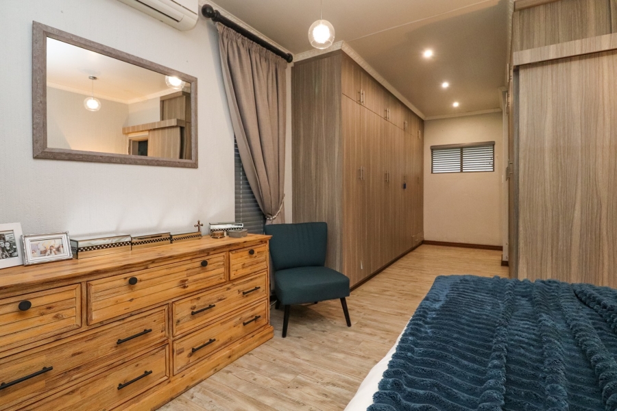 3 Bedroom Property for Sale in Flamwood North West